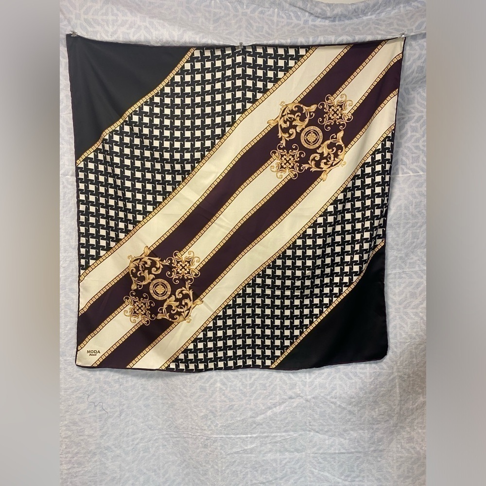 Beautiful silk feel scarf by Moda, GUC